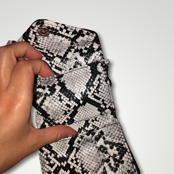 Steve Medden wallet/ card holder/ keychain - Picture 13 of 14